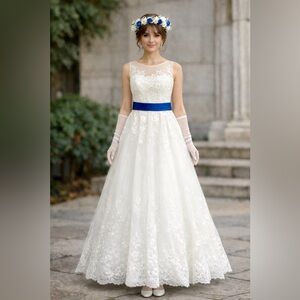 Elegant White Lace Dress with Blue Accent Size Small